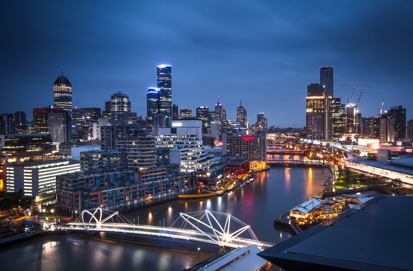 The stunning city of Melbourne, the definitive travel guide.